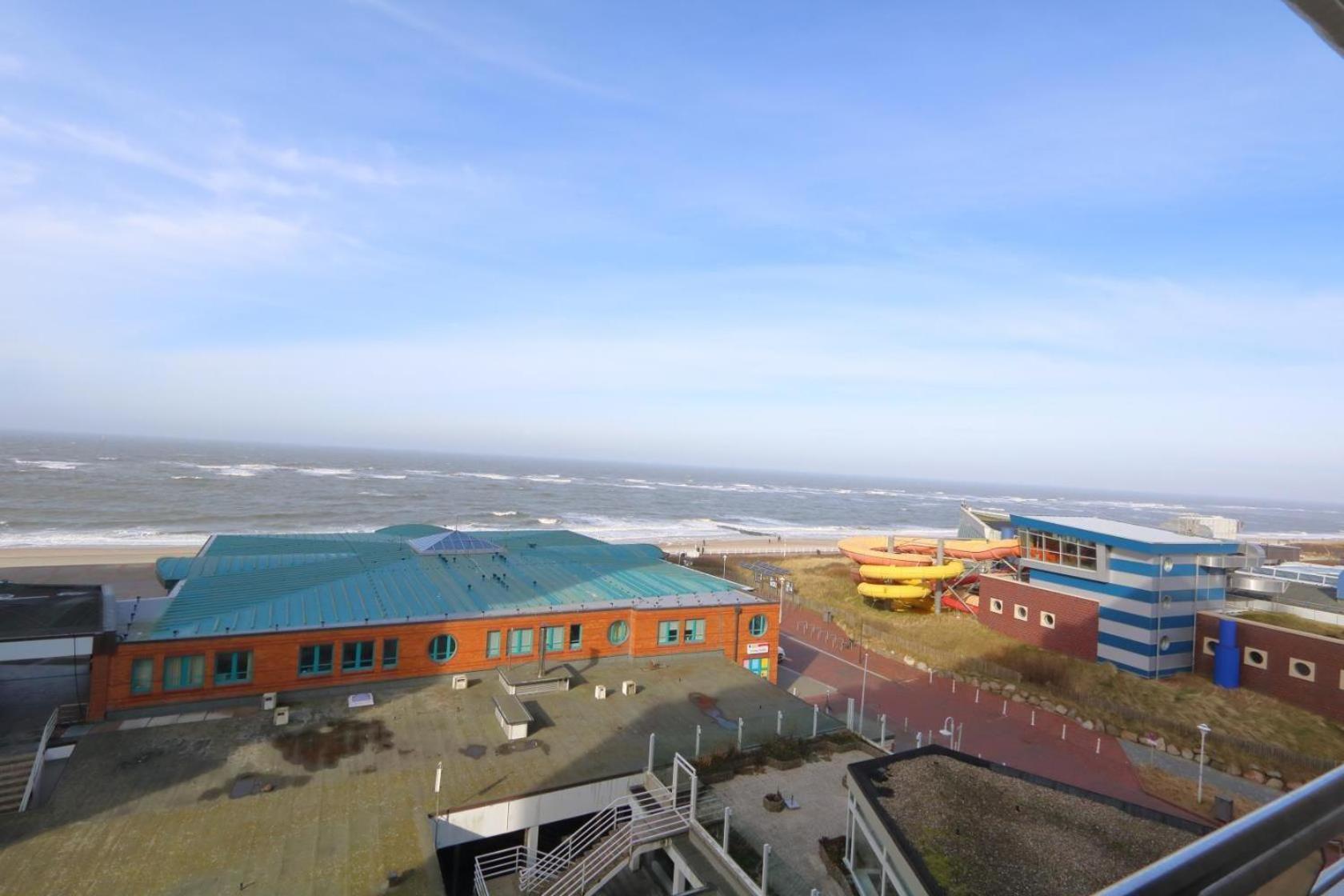 Haus-sylter-welle-042-wb * Westerland